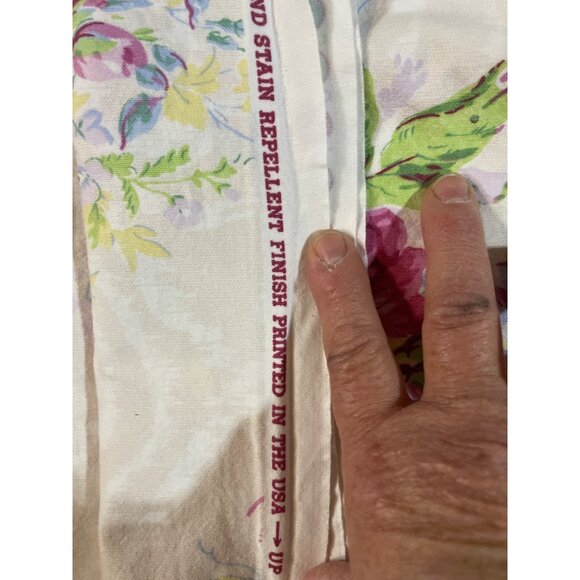 P Kaufmann Floral Fabric Stain Repellent Finish 54" Wide Cotton Polyester 7 yds - Picture 3 of 3